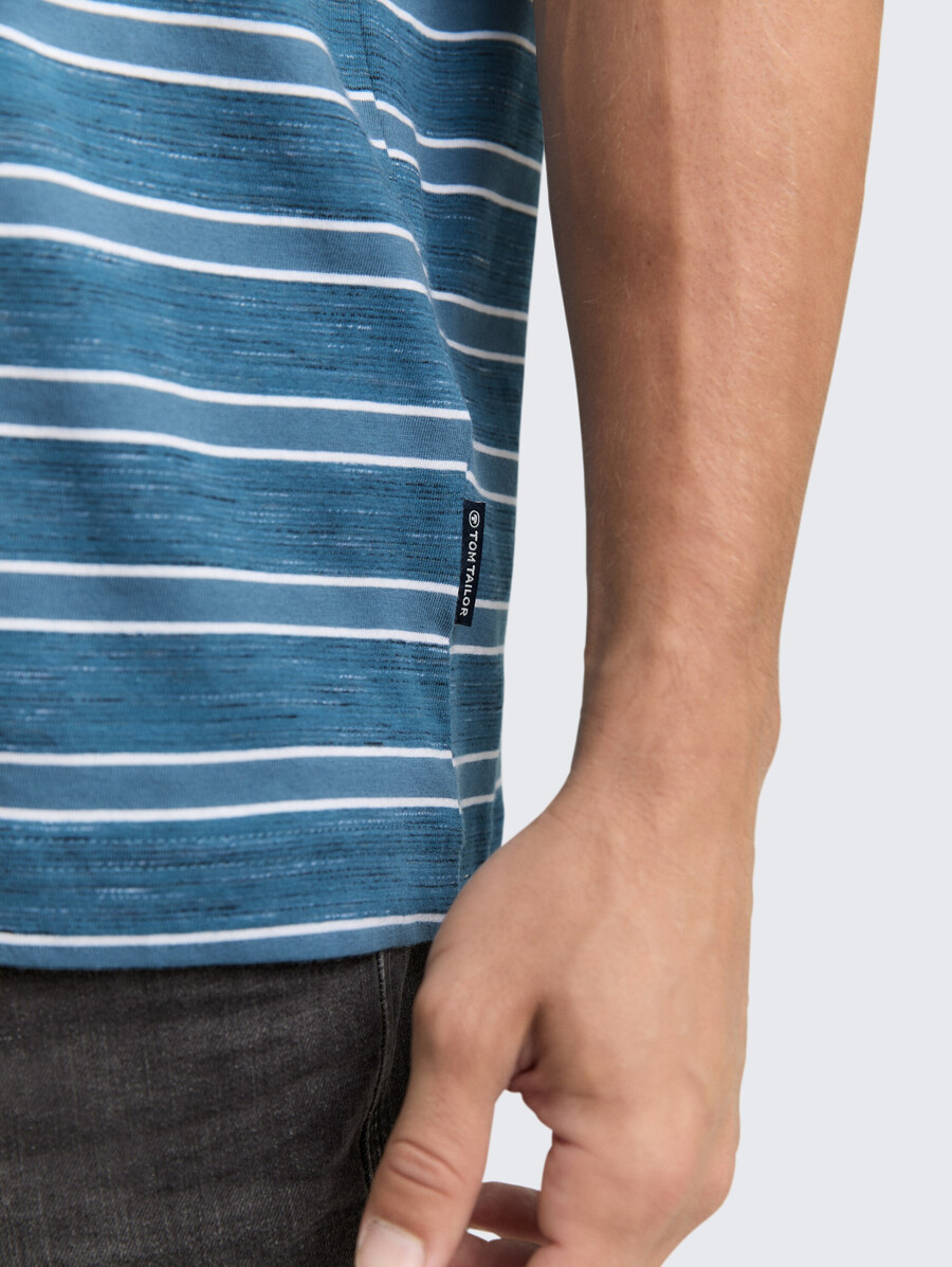 t-shirt à rayures
