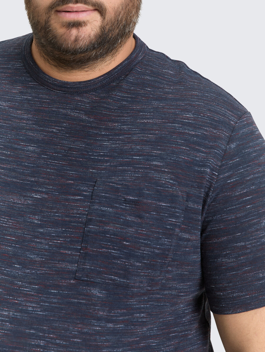 t-shirt grande taille à laspect chiné avec poche poitrine