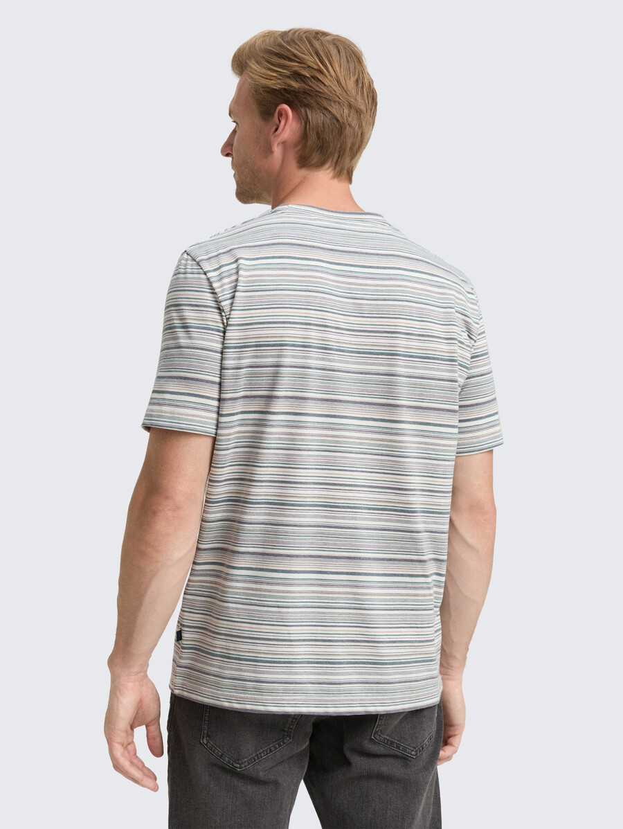 t-shirt à rayures