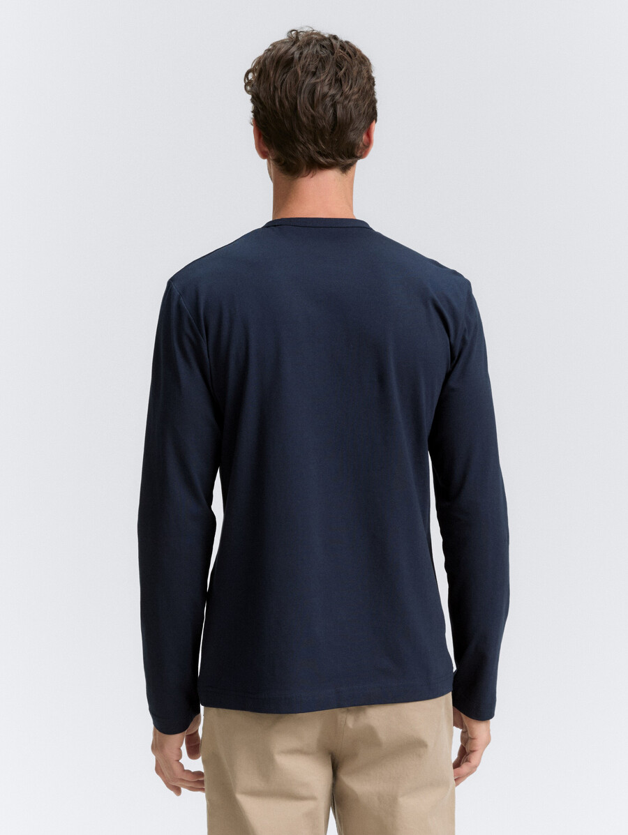 chemise à manches longues coupe ajustée et extensible
