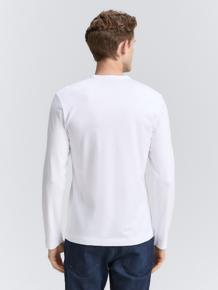 chemise à manches longues coupe ajustée et extensible