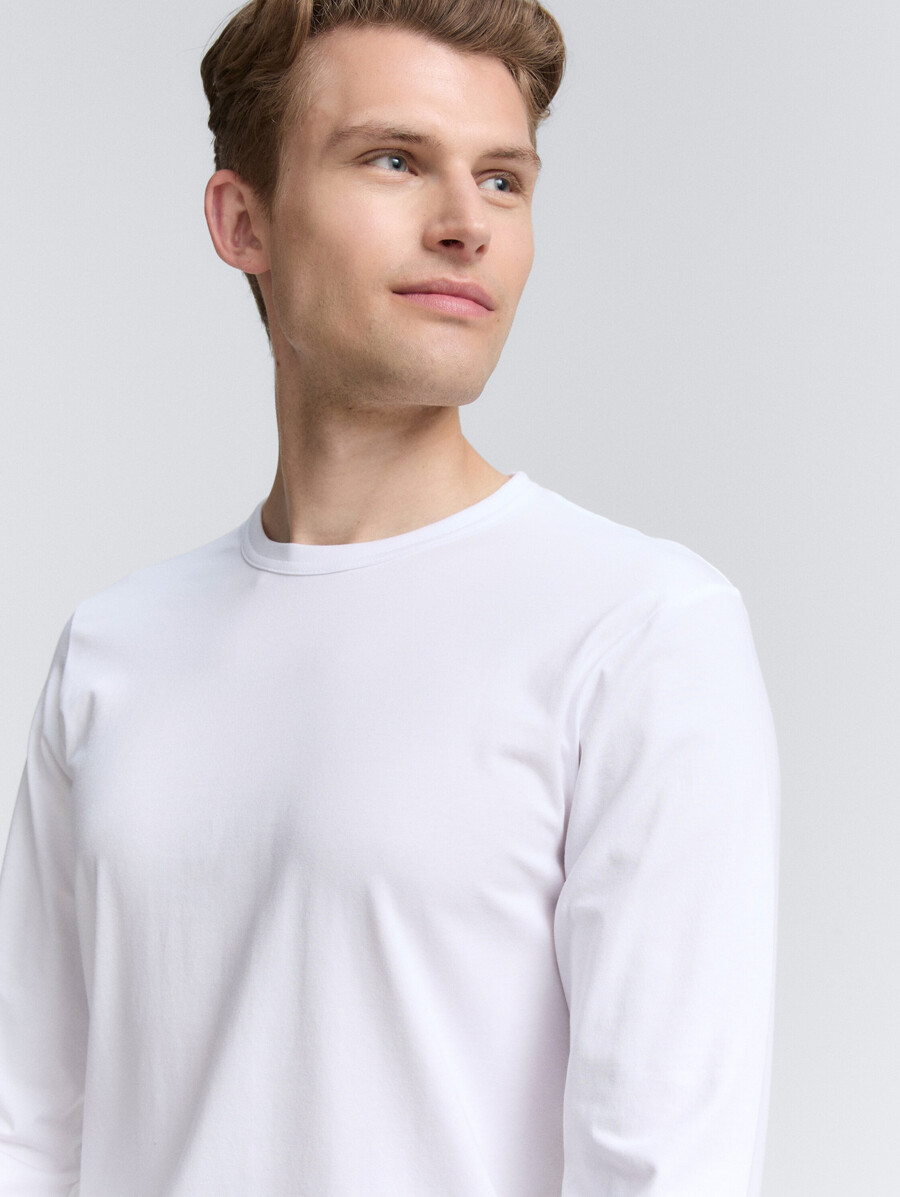 chemise à manches longues coupe ajustée et extensible