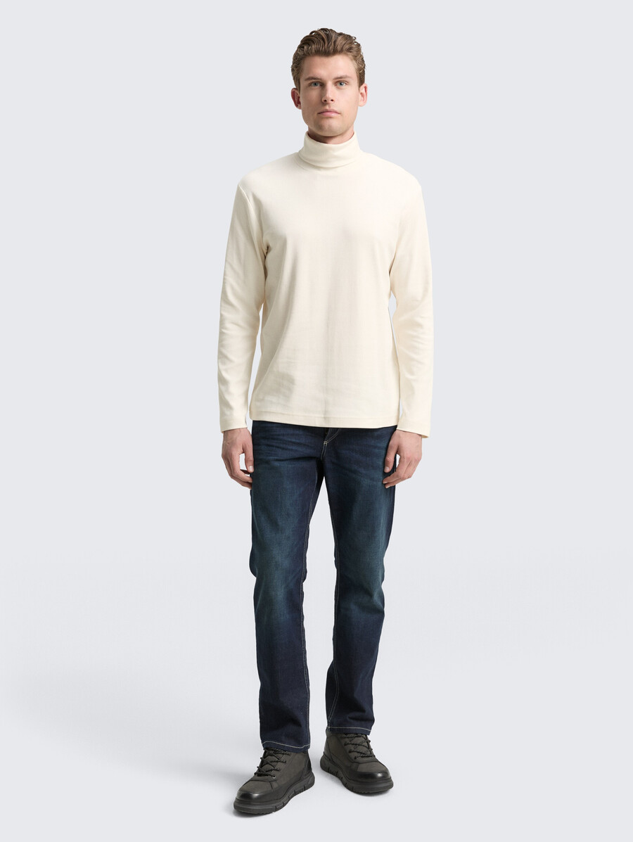 chemise à col roulé basique