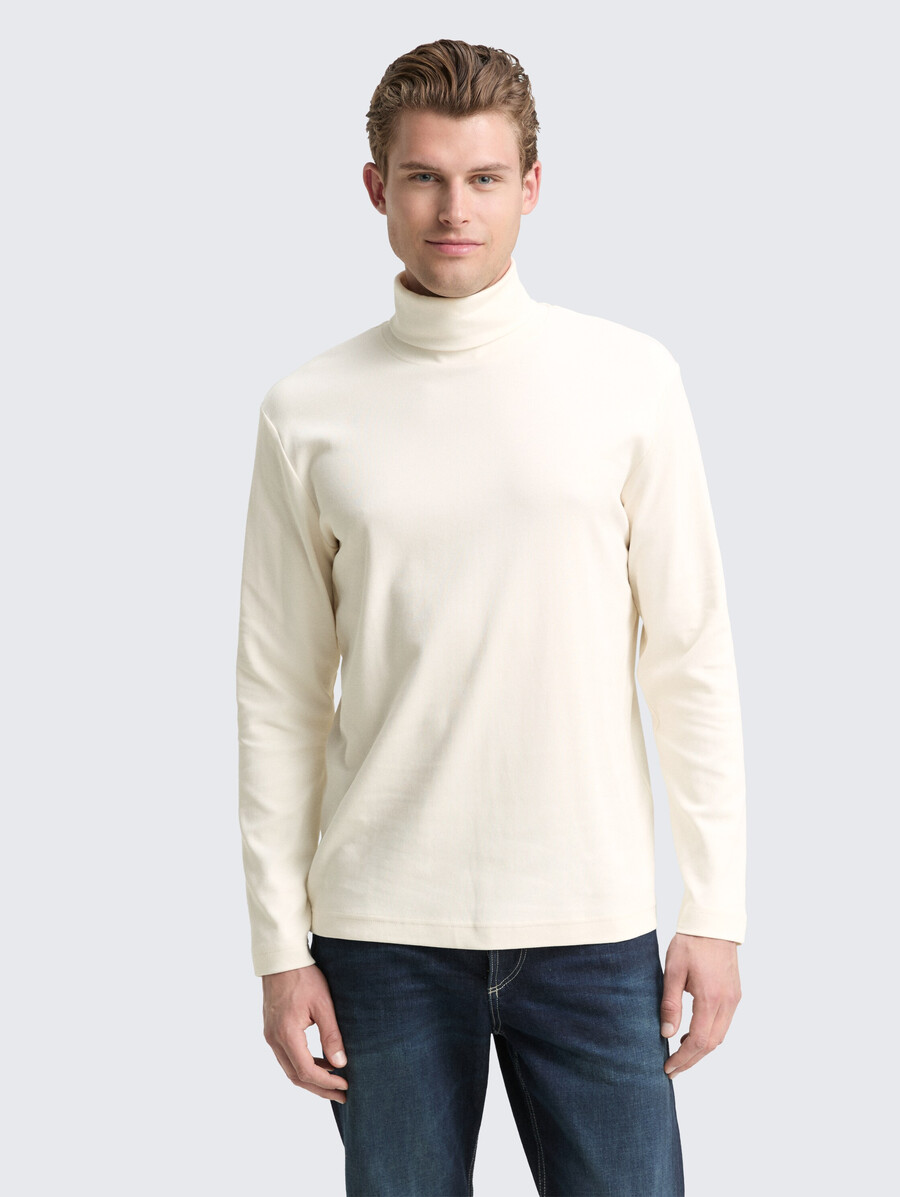 chemise à col roulé basique