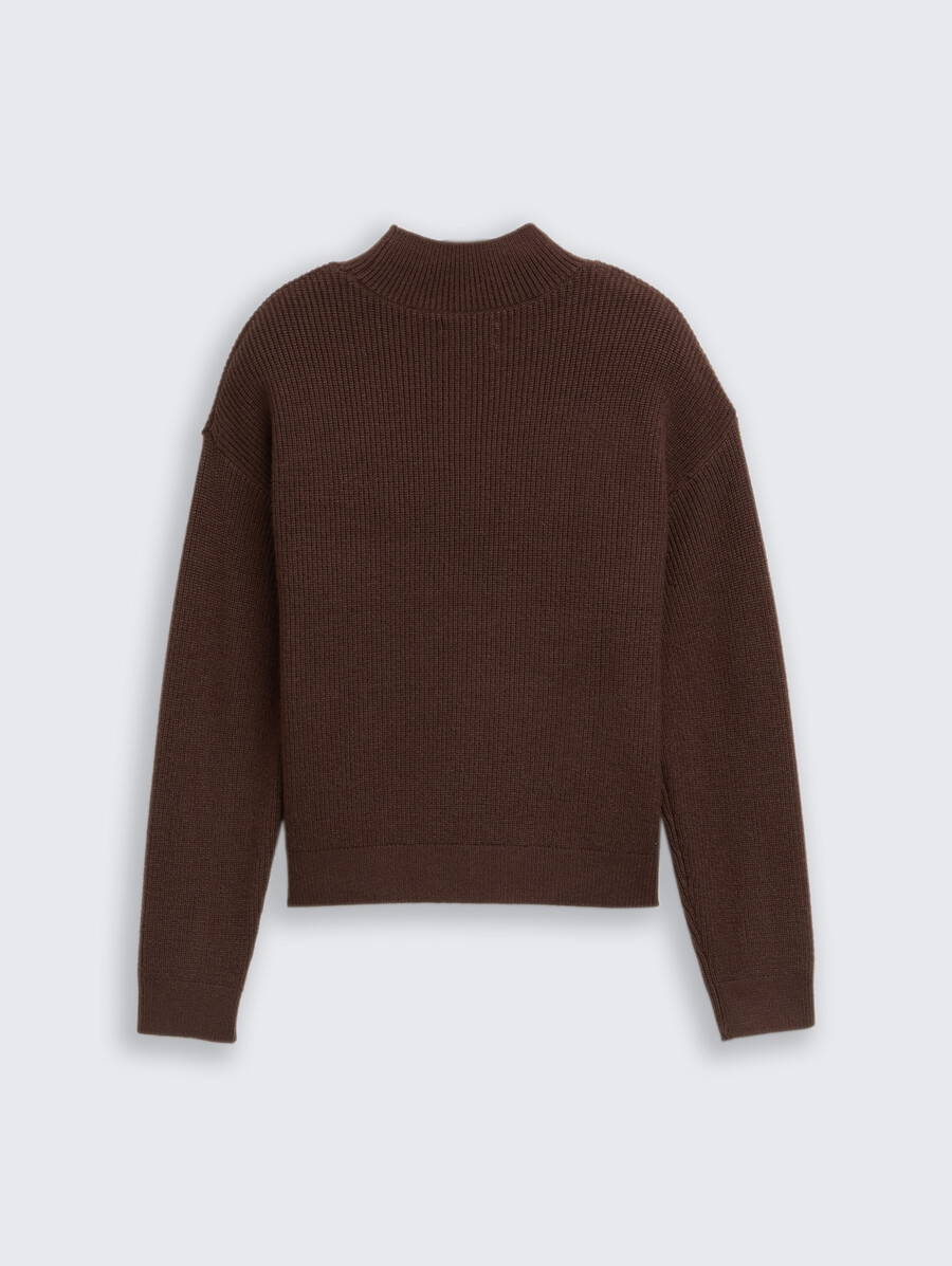 pull en maille à col montant