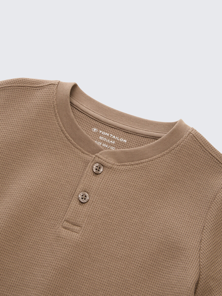 chemise henley à manches longues avec texture gaufrée