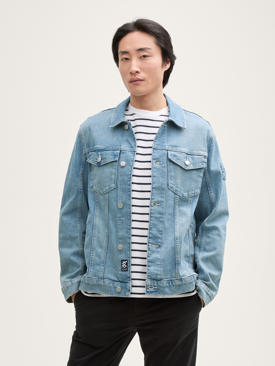 veste en jean effet délavé