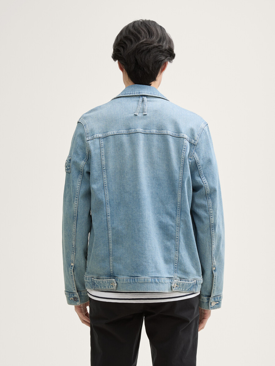 veste en jean effet délavé