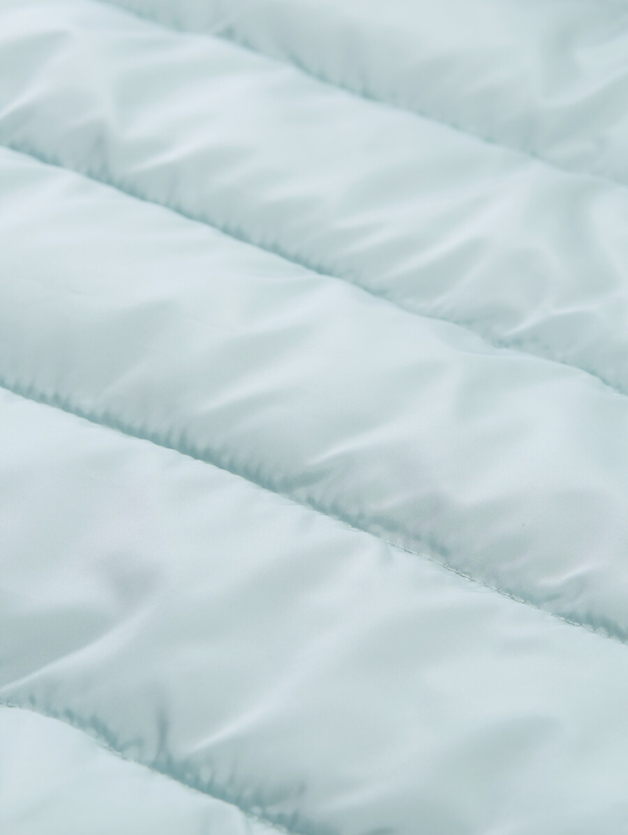 veste matelassée légère à capuche