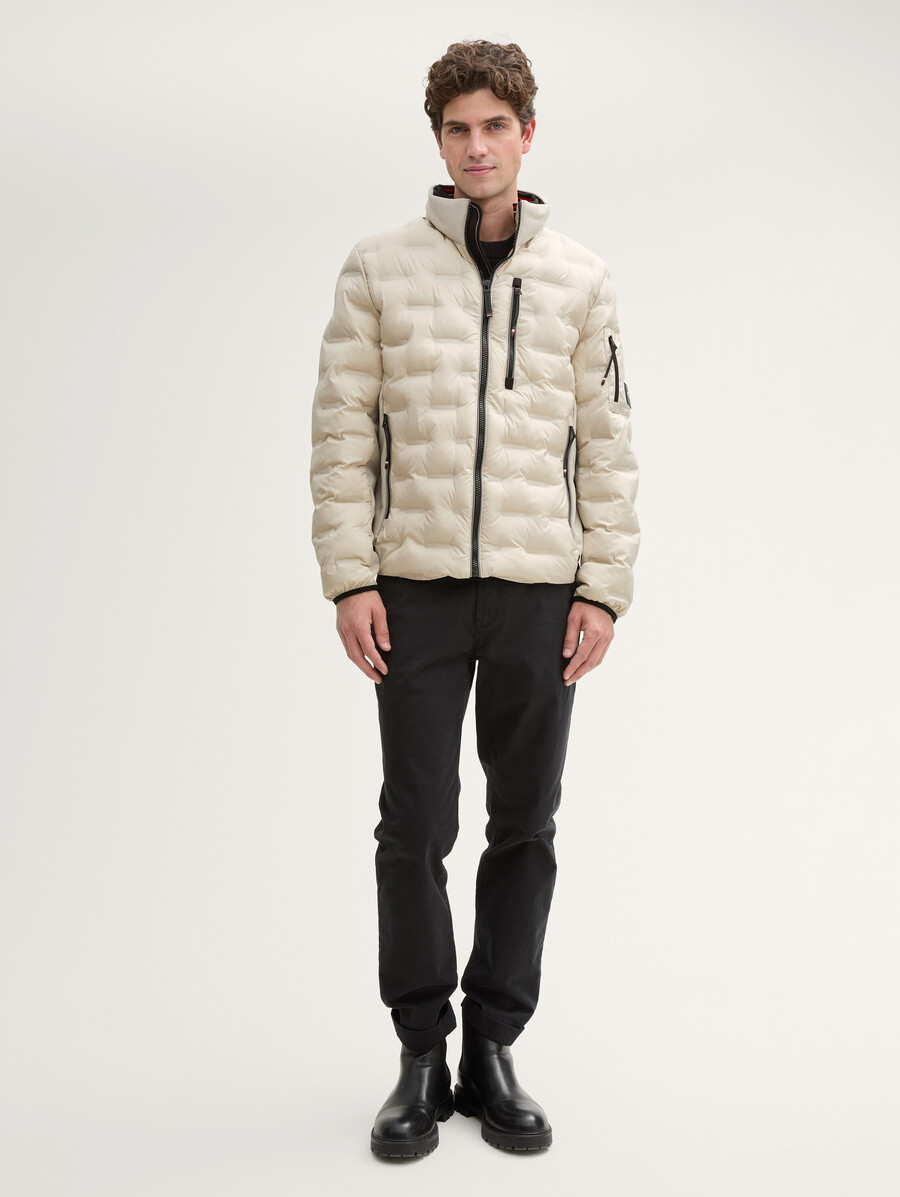 veste matelassée hybride légère à capuche et col montant