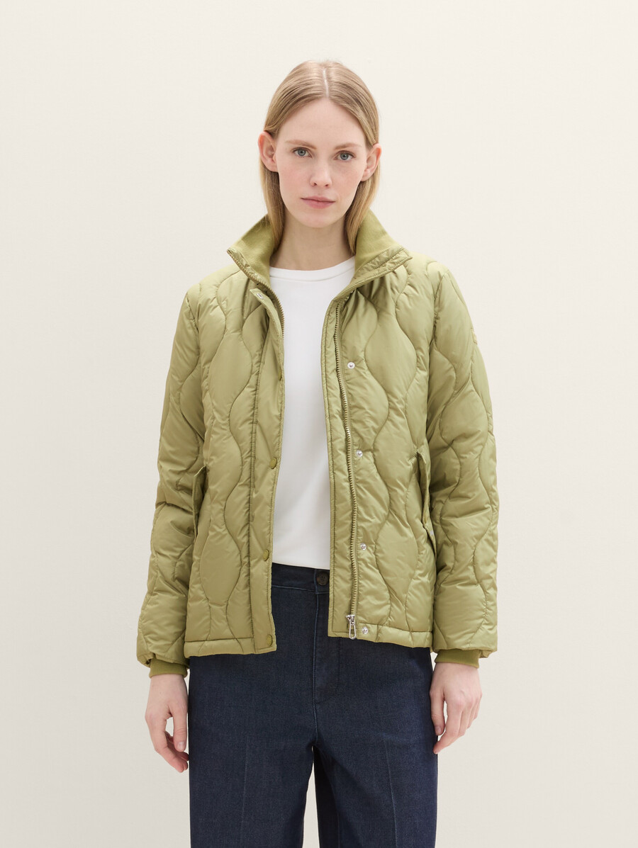 veste fine à capuche