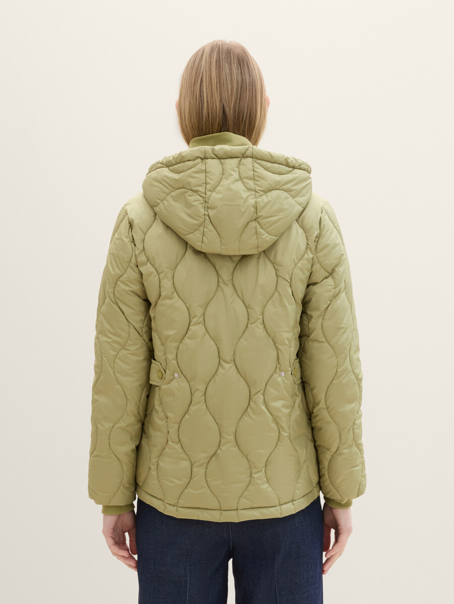 veste fine à capuche