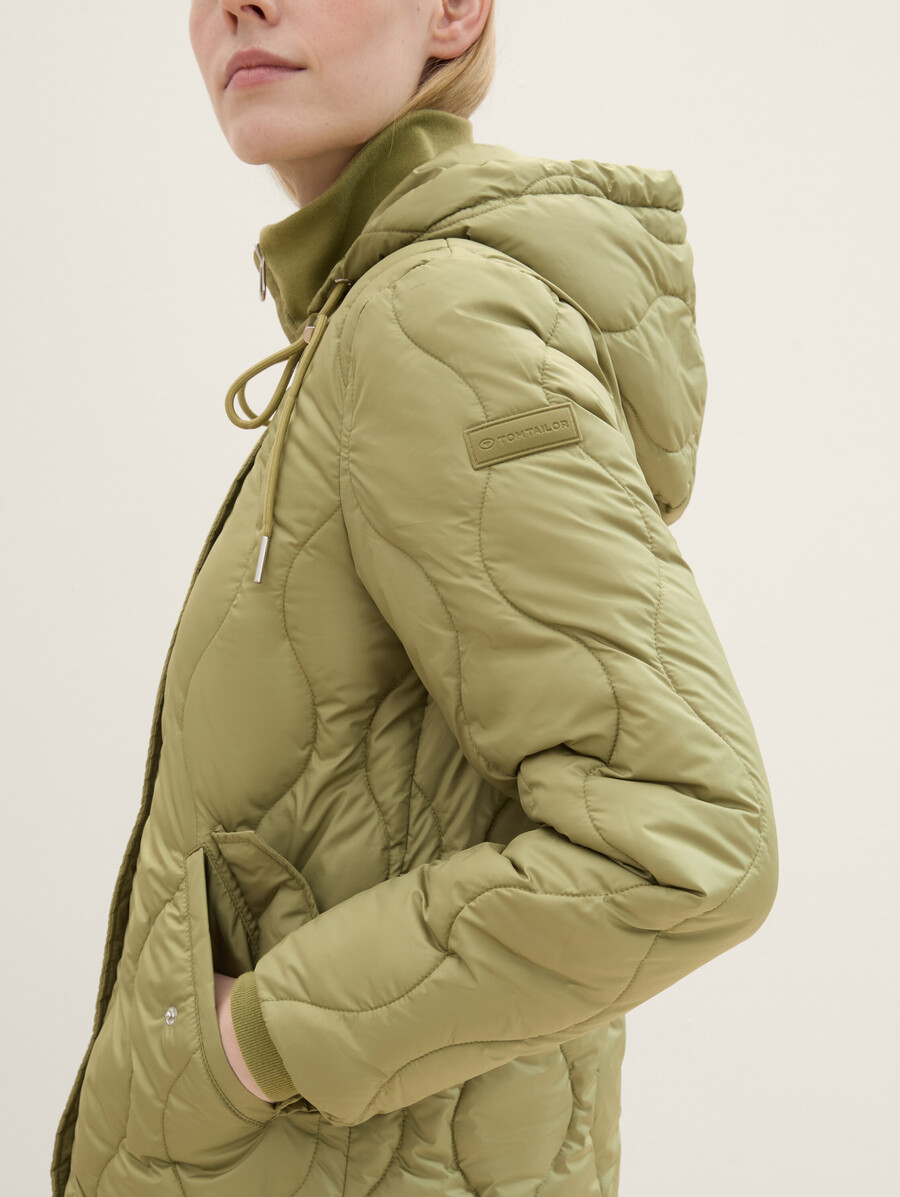 veste fine à capuche
