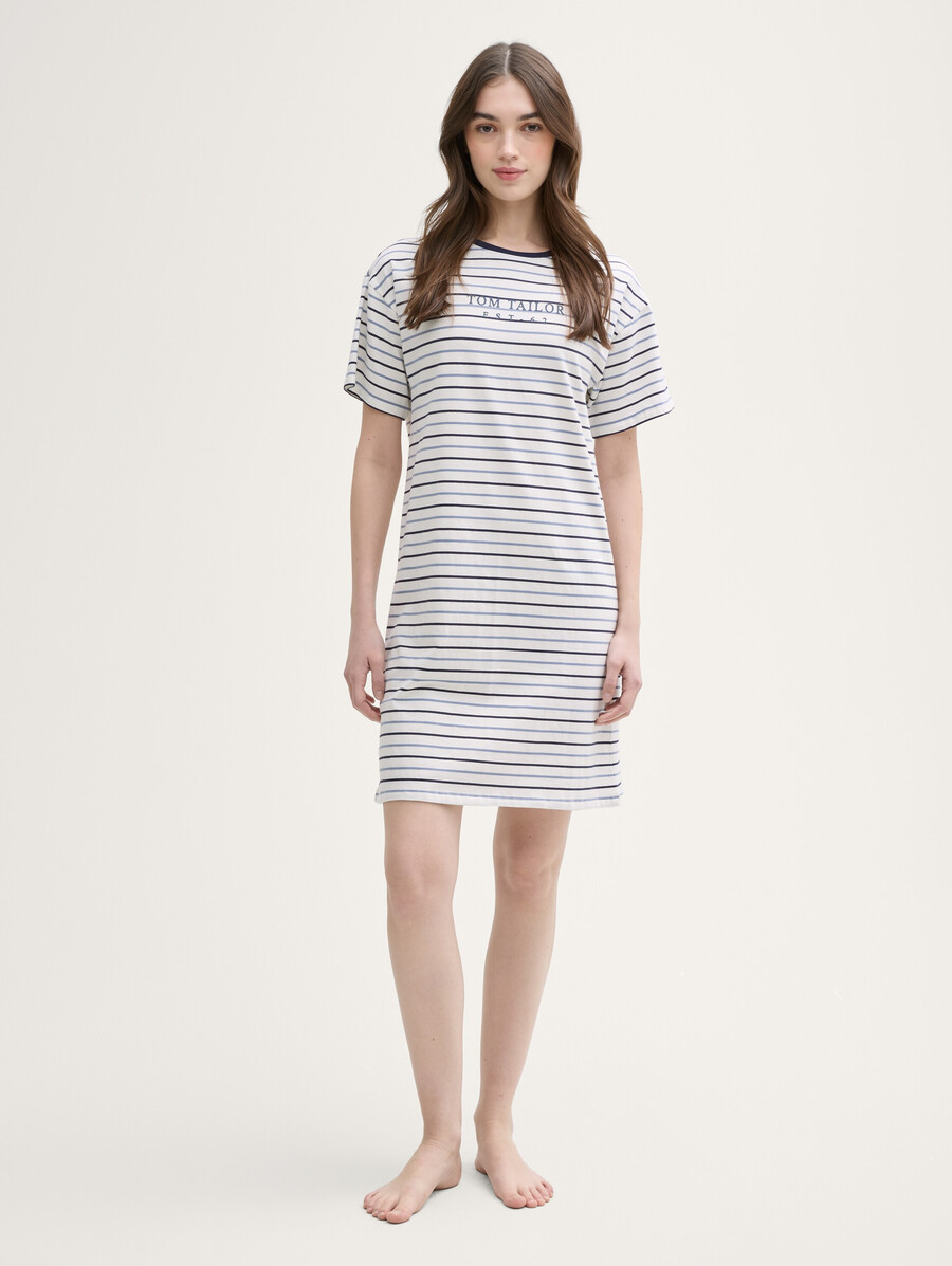 chemise de nuit à rayures